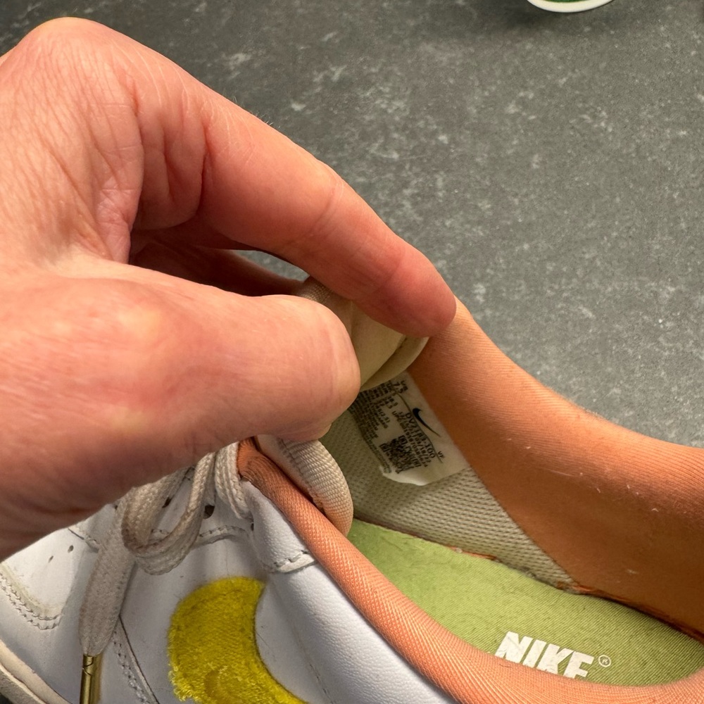 Nike sneakers - Picture 4 of 5